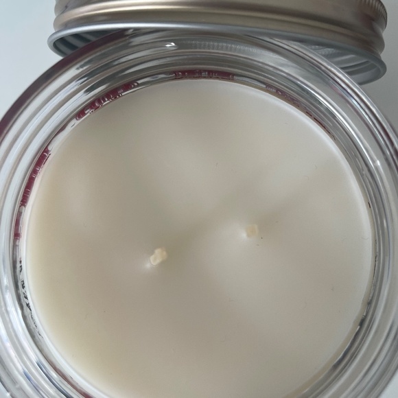 Chai Tonka Luxury Candles - Luxurious Fragrances and a Long-Lasting Burn - Picture 3 of 3